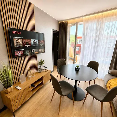 Modern 2 Bedroom With Big Terrace Apartman