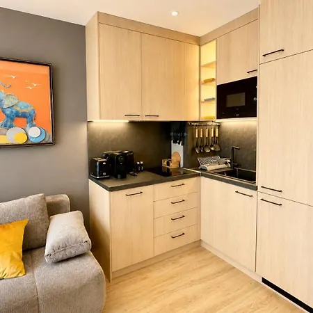 Modern 2 Bedroom With Big Terrace Szveti Vlasz
